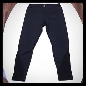 Full Tilt Capris Leggings